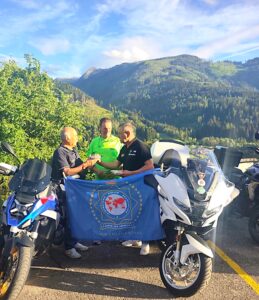 Curvas, hermandad y Dolomitas: la gran aventura motera de la IPA Fiemme e Fassa